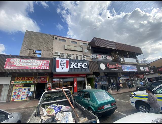 230M² RETAIL TO LET IN MOORTON